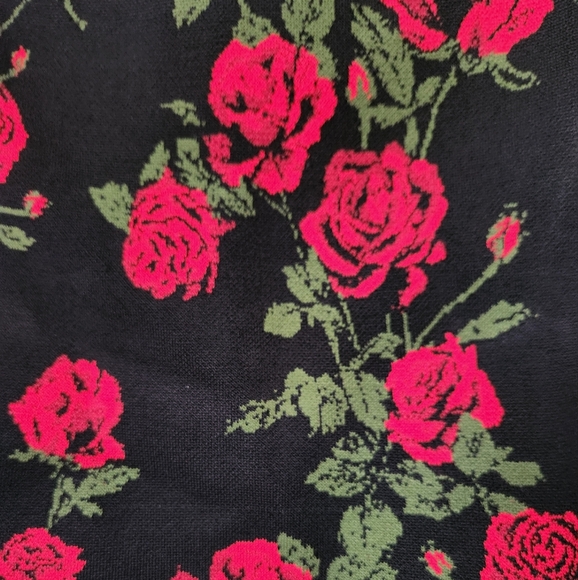 BCBG La Rosa Top - Picture 7 of 10